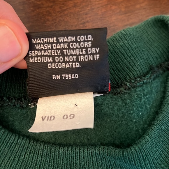 90s TAZ Christmas Sweatshirt Looney Tunes - Picture 7 of 7